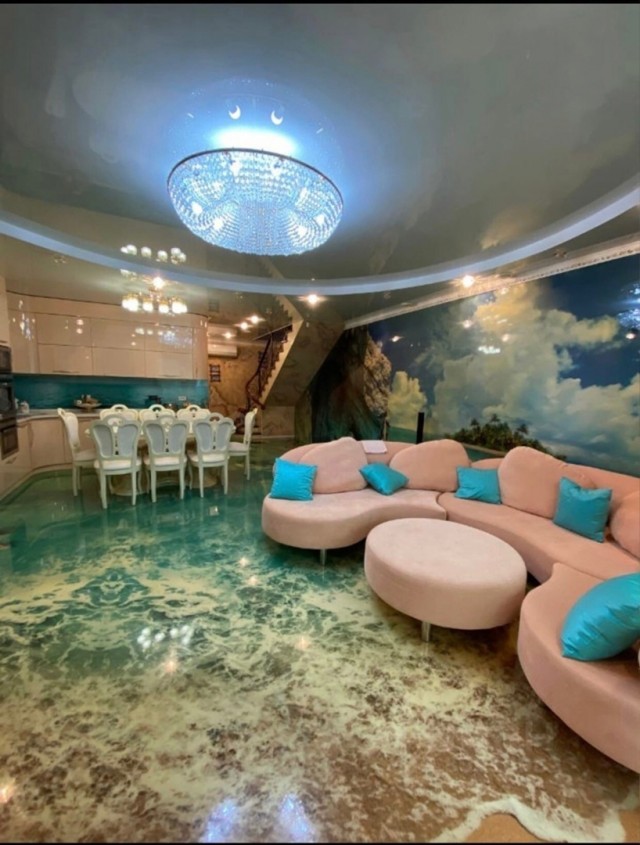 Tengermániás lakás eladó, delfinnel a padlón 2