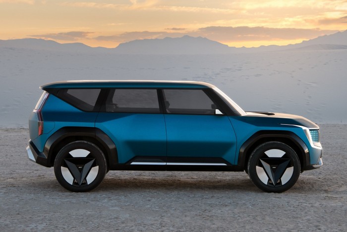 Nagycsaládos villanyautó érkezik 8