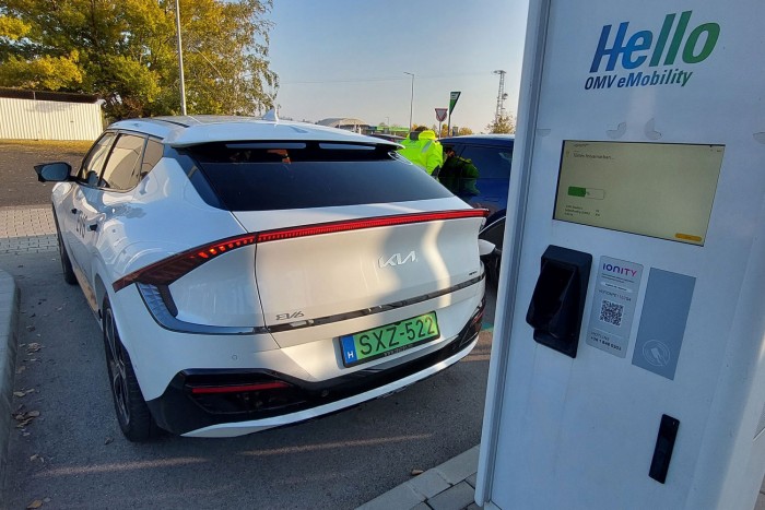 Itt a második, tisztán elektromos Kia, az EV6 64 Itt a második, tisztán elektromos Kia, az EV6 64