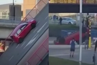 Felnyílt a híd, az autós rajta állt és nem mozdult, egy darabig...