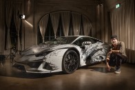 Pusztító festést kapott ez a Lamborghini 17