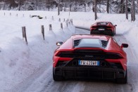 Három szóból bárhová elvisz a Lamborghini 19