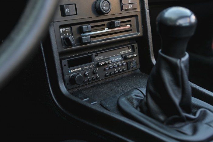Addig volt olcsó, amíg nem értették – Porsche 924 S, 1988 6 Addig volt olcsó, amíg nem értették – Porsche 924 S, 1988 6