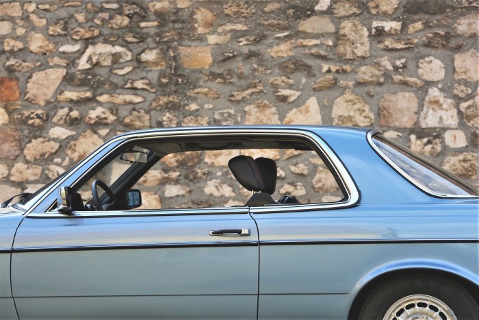 Levett a lábamról, és nem csak a formájával – Mercedes-Benz 230 C, 1978 97 Levett a lábamról, és nem csak a formájával – Mercedes-Benz 230 C, 1978 97