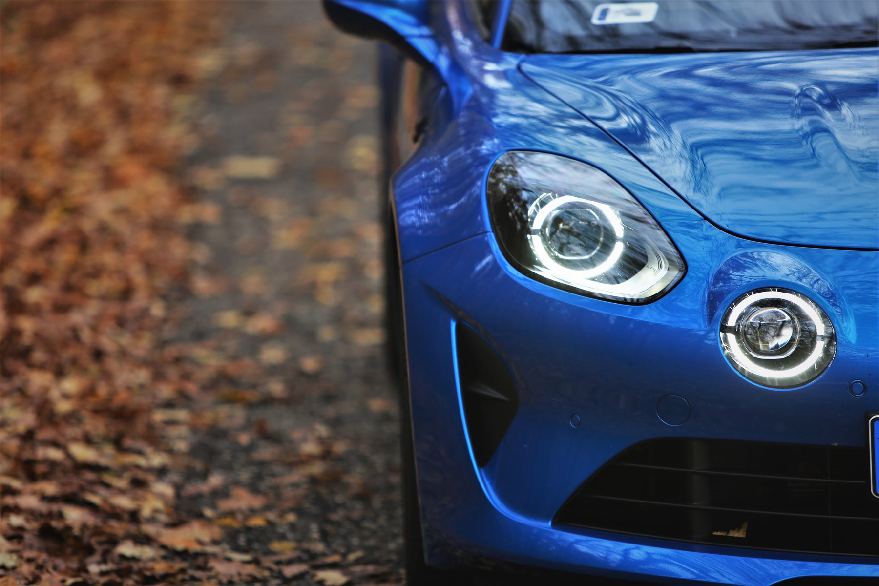 Alpine A110S – Aranylövés 23