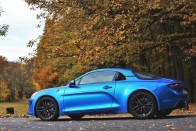 Alpine A110S – Aranylövés 104