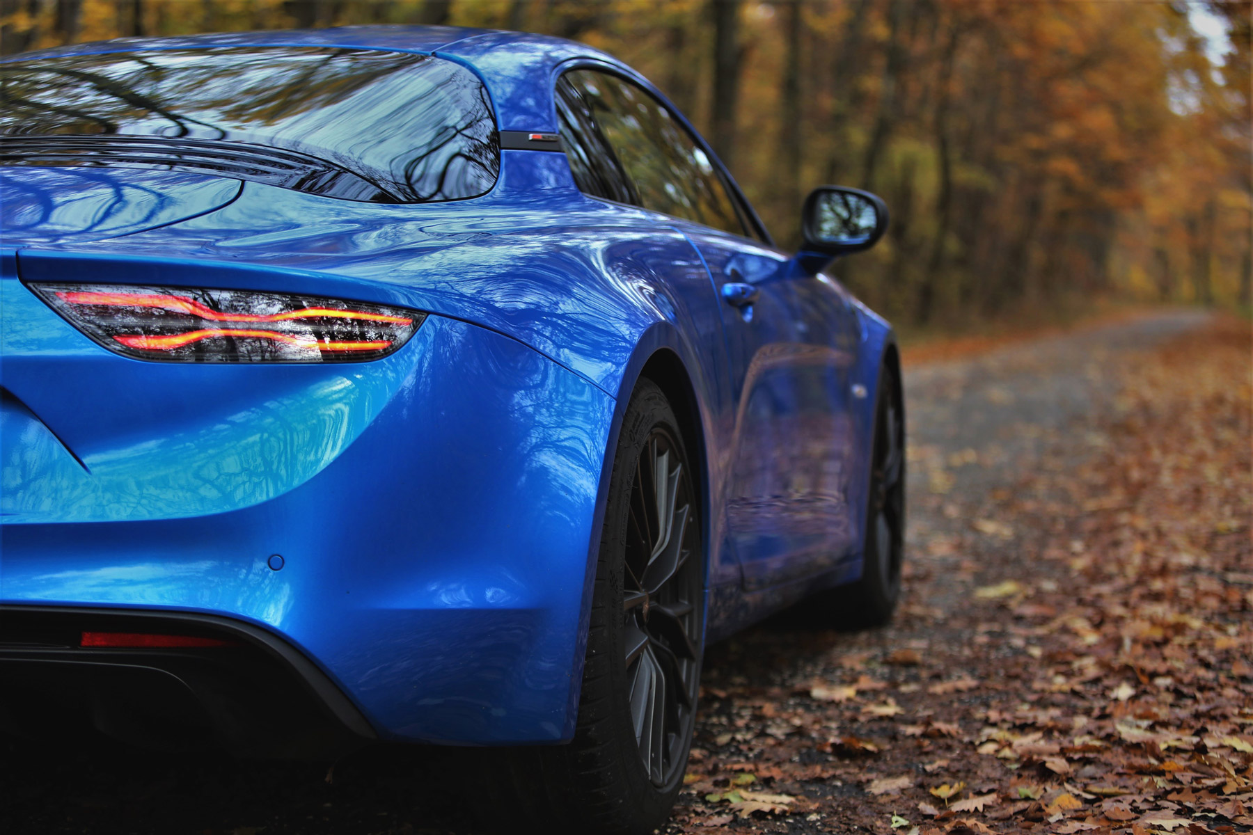 Alpine A110S – Aranylövés 36