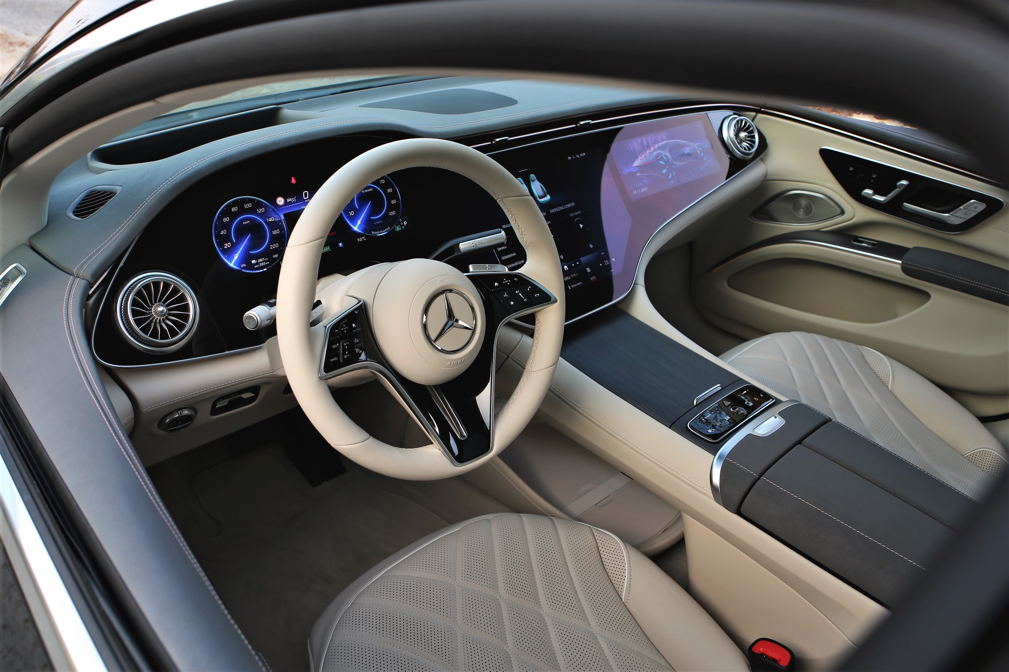 770 kilométer villannyal, luxusban – Mercedes-Benz EQS 21