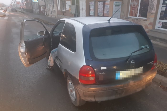 Menthetetlen helyzetben találták a rendőrök ezt az autót 1