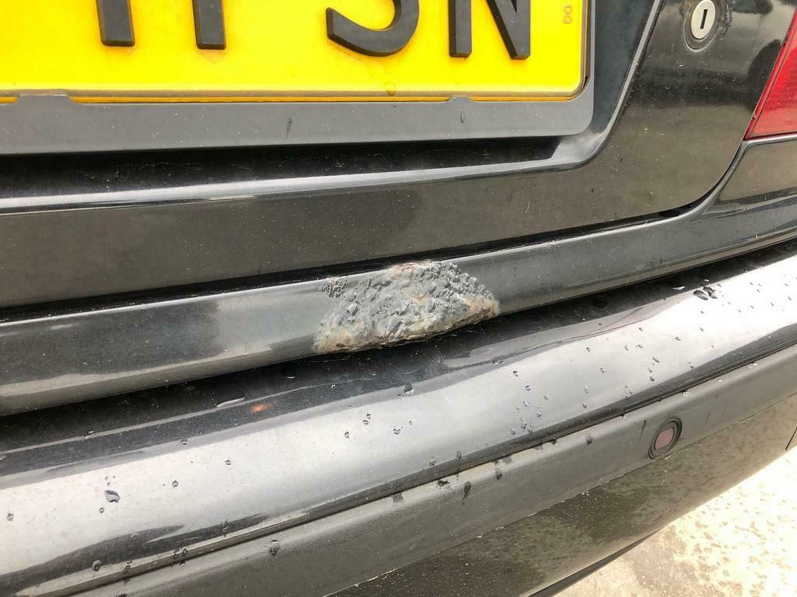 Vajon hány kilométert futott a képeken látható, 300 ezerért kínált BMW? 8