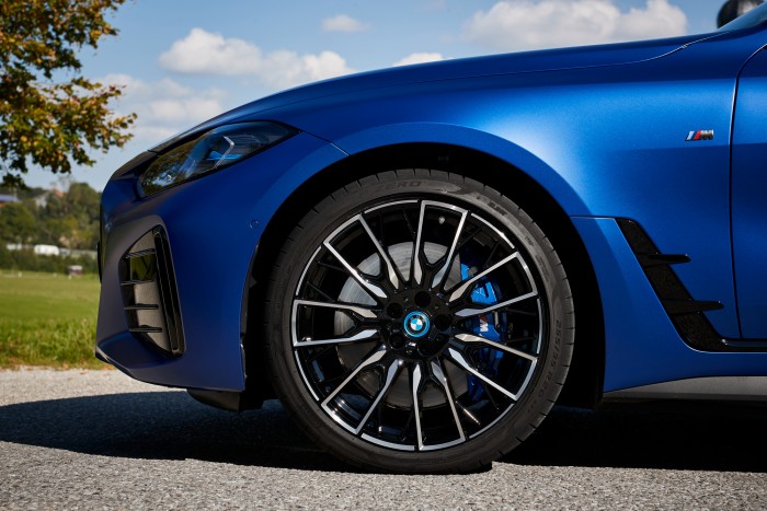 Vezetési élmény a jövőből – BMW-szedán villanyhajtással 2 Vezetési élmény a jövőből – BMW-szedán villanyhajtással 2