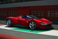 Budapestre is jutott egy a Ferrari 800 milliós ritkaságából 1