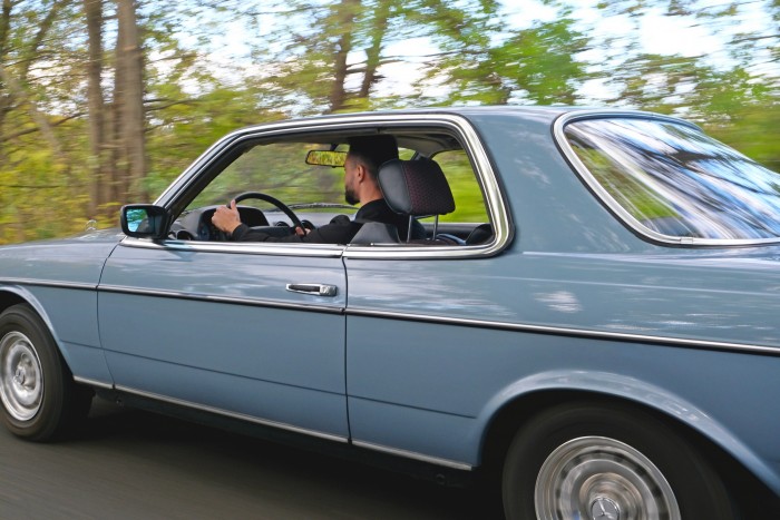 Levett a lábamról, és nem csak a formájával – Mercedes-Benz 230 C, 1978 105 Levett a lábamról, és nem csak a formájával – Mercedes-Benz 230 C, 1978 105