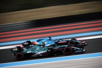 F1: Vettelék kulcsemberét igazolhatja le Alonso csapata