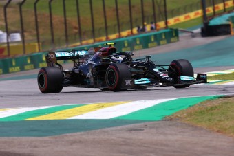 F1: Bottasé az év utolsó sprintje, Hamilton óriásit mentett 