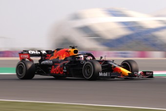 F1: Verstappen a leggyorsabb az új pályán