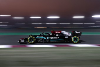 F1: Lement a nap, élre állt a Mercedes
