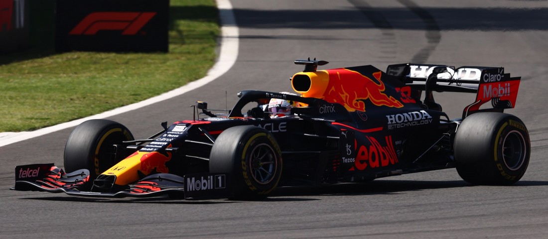 F1: Verstappen hengerelt Mexikóban