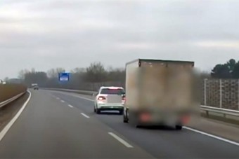 Büntetőfékezett az M5-ösön, visszavették a jogsiját