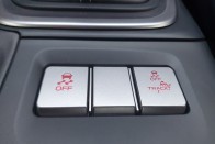 Analóg autó a digitális korban – Toyota GR86 47