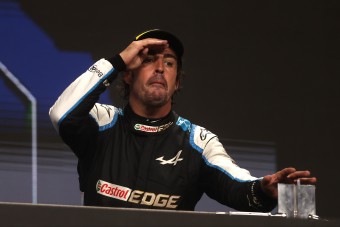 F1: Újabb 24 órás versenyen indul Alonso 