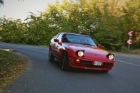 Addig volt olcsó, amíg nem értették – Porsche 924 S, 1988 112