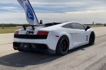 Új rekordot állított fel a 3000 lóerős Lamborghini