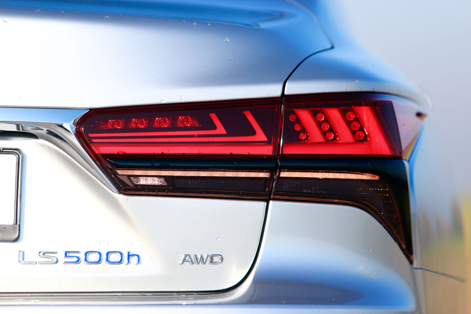 Vajon mennyi luxus fér bele 50 millióba? – Lexus LS 500h AWD 14