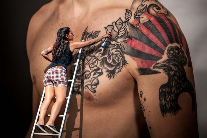 Ezért van a férfiaknak is mellbimbójuk