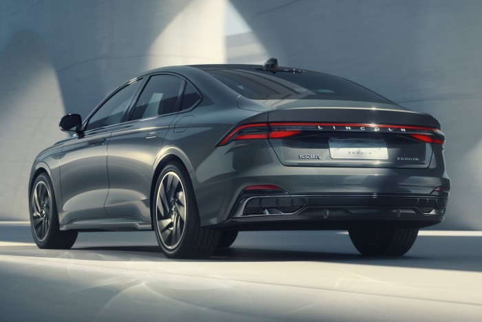 Autót építettek egy szélesvásznú mozi köré 7