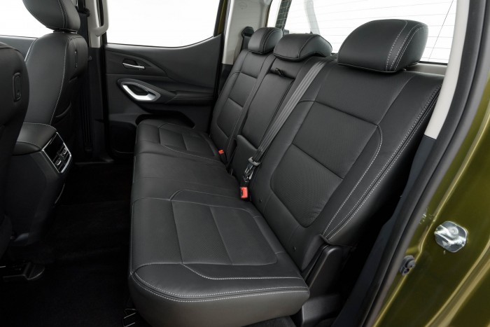 A fejlett piacok felé nyit a Peugeot pickupja 7