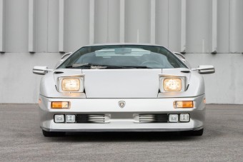 Eladó egy álomszerű Lamborghini a 90-es évekből