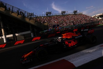 F1: Elárulták Verstappen előnyének titkát