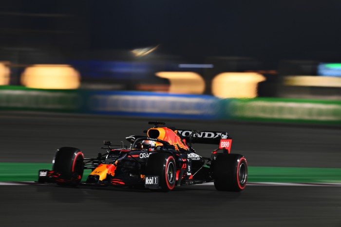 F1: Hivatalos, megbüntették Verstappenéket