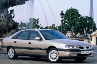 Ilyen francia luxusautó már alig akad eladó az országban