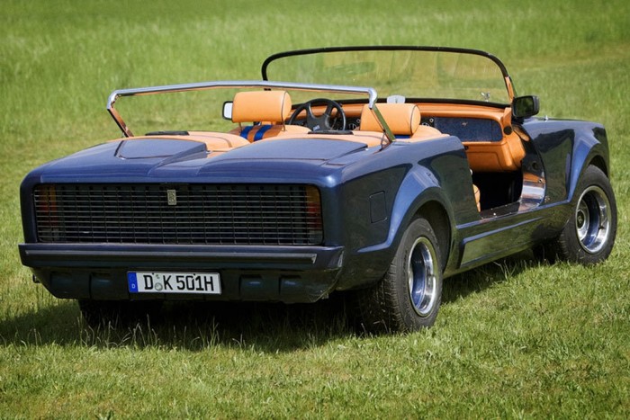 Ha arab sejk vagy, akkor solymászkodáshoz is egy ilyen Rolls-Royce dukál 3