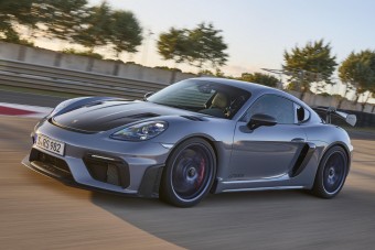 Elkészült a legbrutálisabb utcai Porsche Cayman