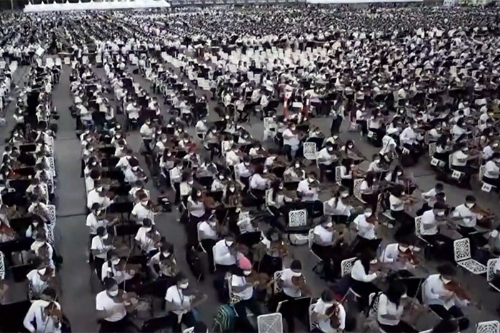 Új világcsúcs: 8573 zenész játszott egyszerre