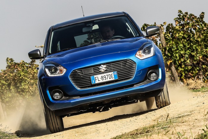 Sportos terepjárót készít elő a Suzuki