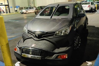 Földöntúli szörnyet faragtak ebből a Toyota Yarisból