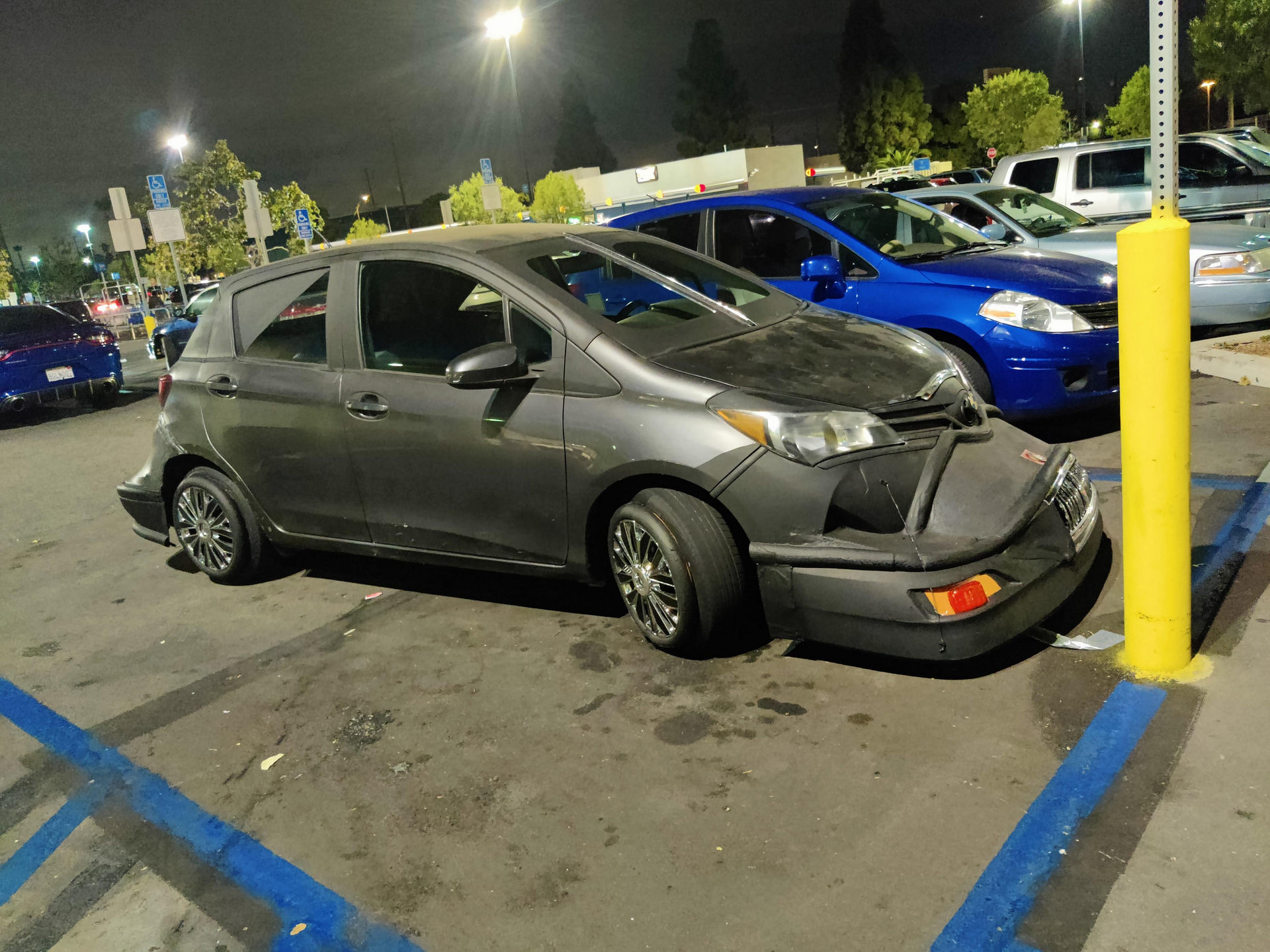 Földöntúli szörnyet faragtak ebből a Toyota Yarisból 3 | Vezess Földöntúli szörnyet faragtak ebből a Toyota Yarisból 3