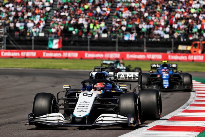 F1: Saját hibája miatt nem ihatott Russell