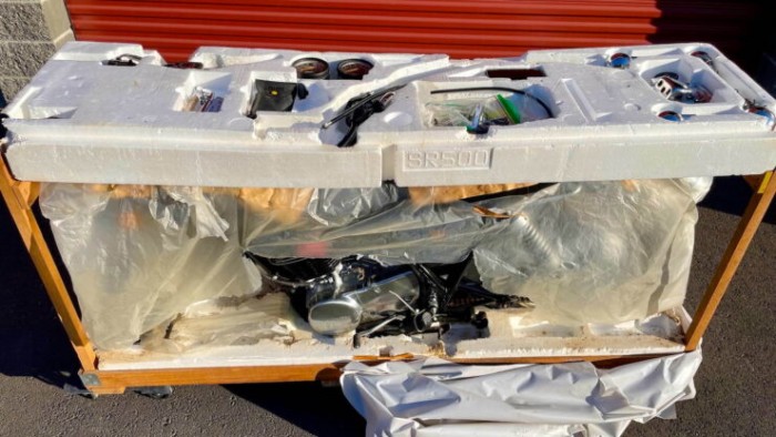 40 évig hevert bontatlanul egy kartondoboz, benne értékes csomaggal 1