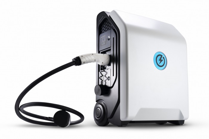 Bőrönd, amiből villanyautót tölthetsz 6 | Vezess Bőrönd, amiből villanyautót tölthetsz 6