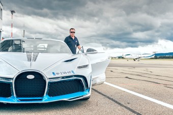 Irigylésre méltó autós munkája van ennek a férfinak