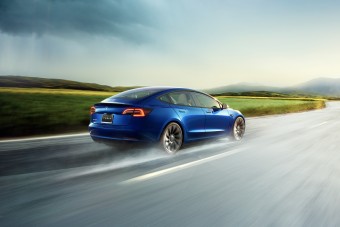 Gigavisszahívással búcsúztatja 2021-et a Tesla