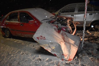 Nyolc parkoló autót tört össze, keresik