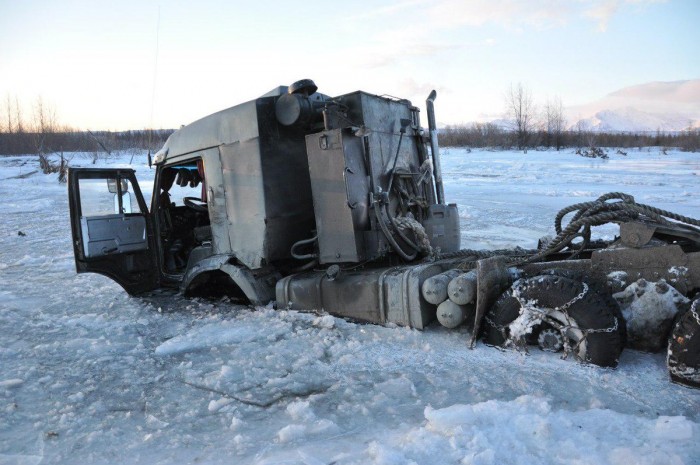 Élet-halál harc közlekedni a kőkemény orosz télben 28