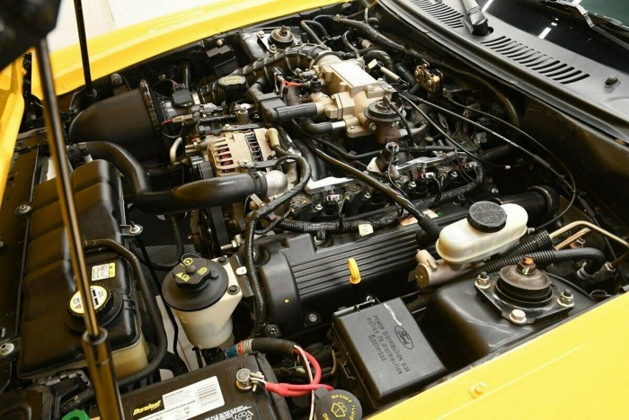 Ez a Ford prototípus mutatja, hogy nem mindenki találta el a retró stílust 4