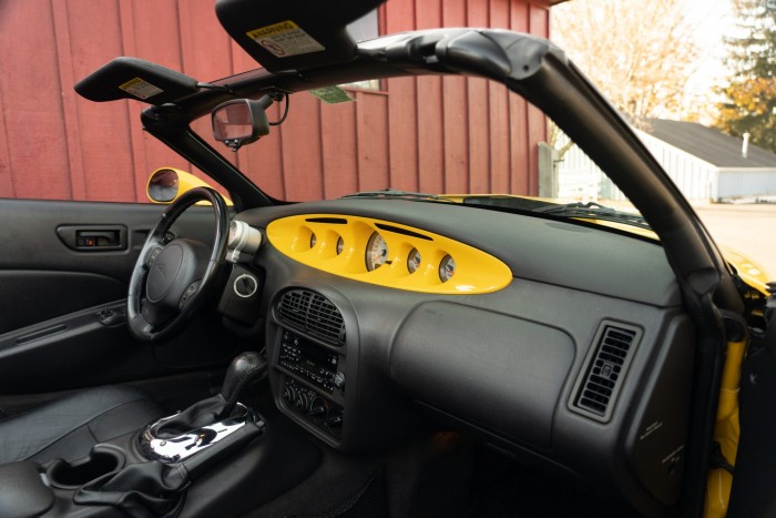 Extrém formájához méltó motort kapott ez a Chrysler Prowler 3